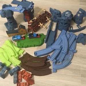 Assorted Thomas the train tracks - used